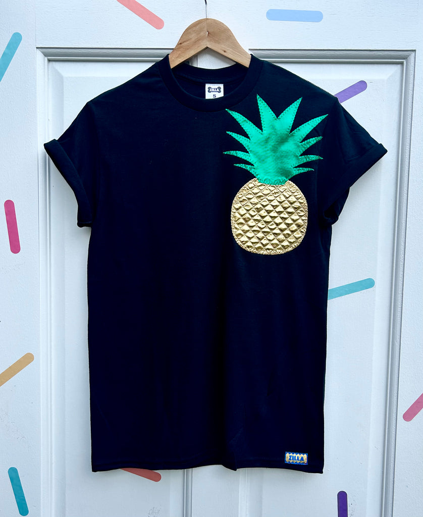 Totally tropical Tee - Unisex fit with left chest - black / gold / green