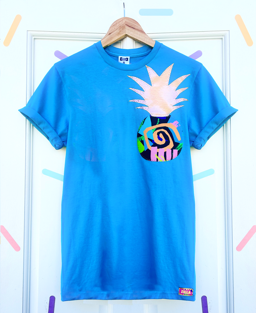 Totally tropical Tee - Unisex fit with left chest - turquoise / zigzag